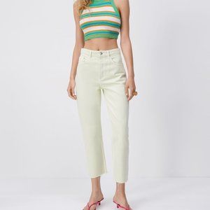 Zara high waisted raw hem butterfly button yellow jeans size 4 straight‎ leg